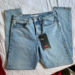 Levi’s Wedgie Premium NWT Jeans 27